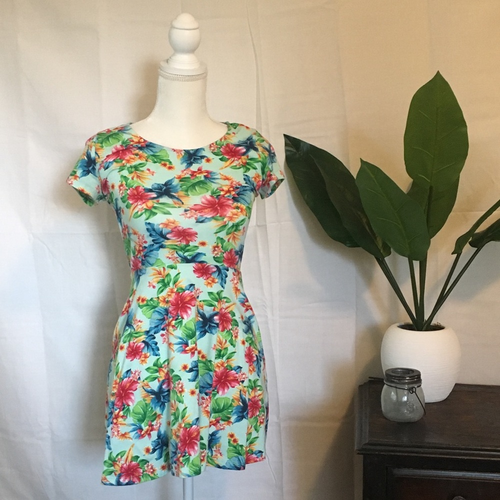🌺 Forever 21 Floral Print Dress 🌺